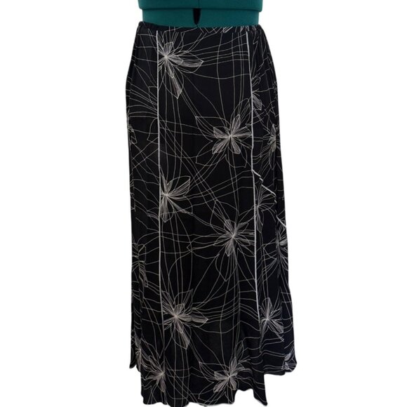 K.D. Spring Dresses & Skirts - K.D. Spring Black & White Floral A-Line Midi Skirt With Elastic Waist Band Large